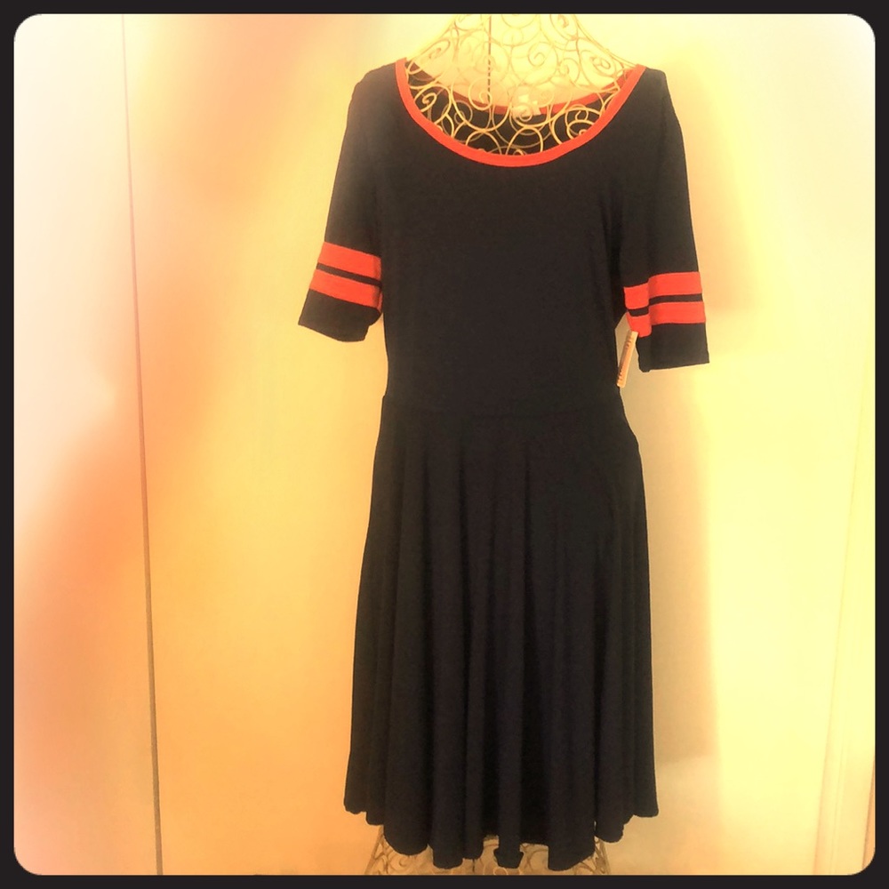 LuLaRoe Nicole Dress
